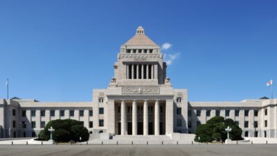 「日本初の女性首相、高市早苗総理大臣誕生で、化粧品業界はどうなる？」